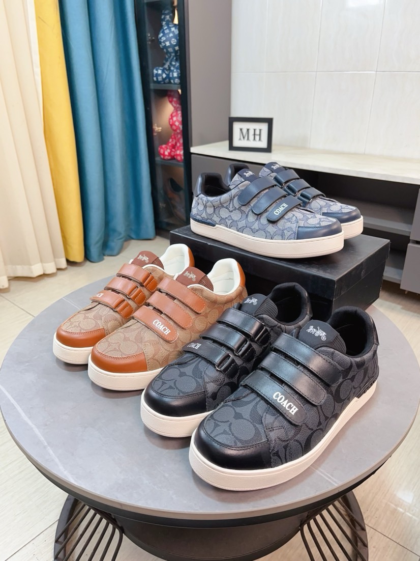 NO:277680,COACH exclusive new men's low-top casual lace-up shoes, casual and fashionable and versatile, and can be worn all seasons!  This casual men's shoes adopt a convenient lace-up design, which further improves the comfort and fit of the feet and breathability!  !  Upper material imported special material for teeth tapping!  High-end and atmospheric, adding visual layering, more casual and fashionable, showing a fresh and vibrant side, breathable inside!  Comfortable on the feet, soft and breathable, original foam and wear-resistant large sole, color size 38-44,,coach,coach19860909COACH蔻驰独家新款男士低帮休闲系带板鞋,休闲时尚百搭款,四季可穿！这款休闲男鞋采用便捷的系带设计,更加提升上脚舒适贴合度,透气度！！鞋面材质进口叩齿专用材料！高端大气,增添视觉上的层次感,更加休闲时尚,展现出清新活力的一面,内里透气羊里 ！上脚舒适,柔软透气,大底原版发泡耐磨大底,颜色尺码38-44,,coach,coach,Men's shoes