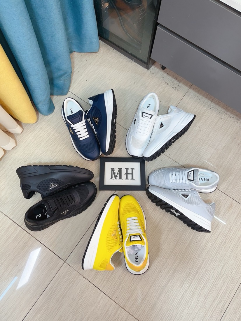 NO:278052,The new high-quality prada (Prada) counter is launched simultaneously. The new men's shoes and fabrics are selected for imported face nets and glue dripping process. Imported cowhide inner lining. High-end air cushion mold-opening rubber outsole, exquisite lines, simple and atmospheric, comfortable to go up and down, leisure and travel. Number of codes: 38-44,, prada, prada, cowhide19860909高品质新款prada(普拉达)专柜同步上市, 新款男鞋、面料精选进口面网配滴胶工艺.进口牛皮内里.高端气垫开模防滑橡胶大底,精美线条、简约大气,上脚舒服上挡次、休闲旅游.码数:38一44,,prada,prada,cowhide,Men's shoes