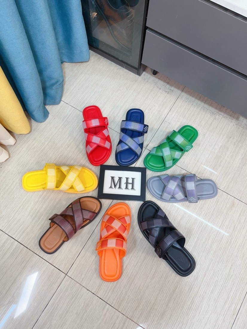 NO:279723,(lv-Louis Vuitton) New men's slippers, high-end boutique, exquisite embossed upper logo decoration, fine workmanship, super soft sole, casual, loose and comfortable, must-go in summer!  nsize38-44,,louis vuitton,louis vuitton,slippers19860909（lv-路易威登）新品男士拖鞋,高端精品,鞋面精致压花logo装饰,精细做工,鞋底超软,休闲宽松舒适型,夏季必入哦！nsize38-44,,louis vuitton,louis vuitton,slippers,Men's shoes