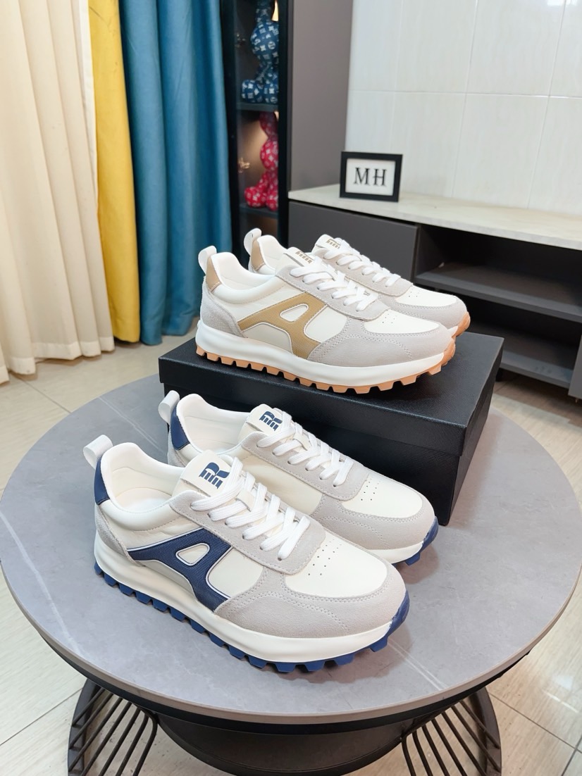 NO:283691,Prada's luxurious and fashionable high-end products, the perfect last and top-level hand-made make this shoe immediately create a strong aristocratic atmosphere. Imported top layer cowhide with Brock carving craft cowhide Neli French imported leather shoes special rubber combination outsole color mysterious black code number 38~44, prada, prada, cowhide19860909普拉达〈prada〉奢华时尚的高端产品完美的楦型加上顶级的手工制作,使得本款鞋子立马形成了一股浓郁的贵族气息.进口头层牛皮搭配布洛克雕花工艺牛皮内里法国进口皮鞋专用橡胶组合大底颜色神秘黑码数38～44,,prada,prada,cowhide,Men's shoes