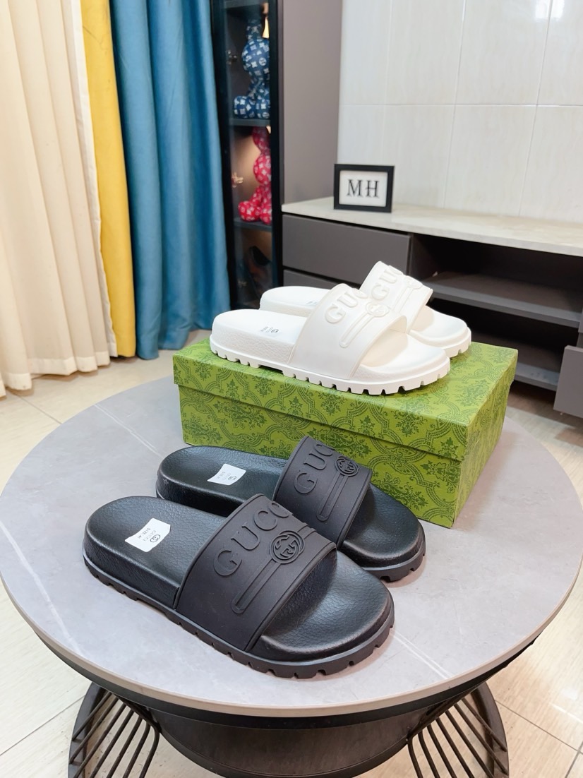 NO:354976,【gucci】Home high-end men's summer slippers, upper material top layer cowhide imprint brand logo, private mold combination sole, perfect details, showing the style of a big brand, casual, loose and comfortable, high-quality and boutique, must-go in summer!  nsize male 38-44, 45, 46 can be customized, gucci, slippers, cowhide19860909【gucci】家高端男士夏季拖鞋,鞋面材质头层牛皮压印品牌logo,私模组合大底,细节完美,尽显大牌风范,休闲宽松舒适型,高品质精品,夏季必入哦！nsize男38-44,45,46可以定做,,gucci,slippers,cowhide,Men's shoes