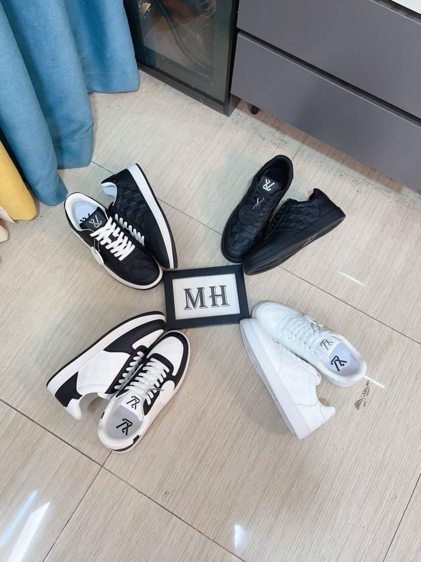 NO:346592,【lv~Louis Vuitton】Trendy shipment Latest matching The same style on the official website Super high quality Hot sale in the season [Strong][Strong][Strong] Selected top layer cowhide pressing small presbyterian comfortable and breathable net Original cover last pull-up comfortable footwear wear-resistant original rubber outsole Shoe size 38 to 44 (full package),,louis vuitton,louis vuitton,cowhide19860909【lv~路易威登】潮流出货 最新搭配 官网同款 超高品质 当季热卖 [强][强][强]精选头层牛皮压小老花 舒适透气网里 原版套楦拉帮 上脚舒适 耐磨原版橡胶大底 鞋码38到44（全套包装）,,louis vuitton,louis vuitton,cowhide,Men's shoes