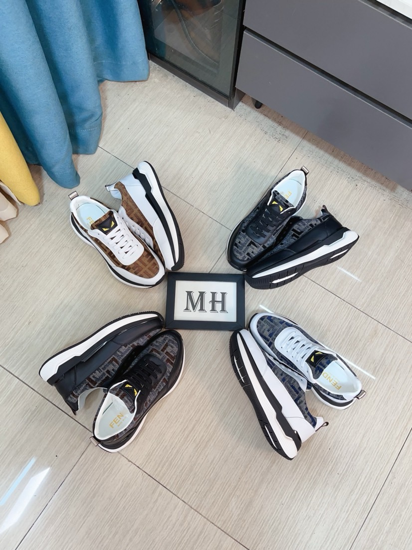 NO:348480,【fendi】Fendi classic comfortable men, this complex sneaker is made of soft calf leather genuine leather inner original ultralight rubber rough-grained sole. This unique and light style is suitable for the casual and exquisite sensibility of this season. It is comfortable and natural to wear. It is casual and traveling everyday in autumn and winter!  38/44, fendi, fendi, sneakers, cowhide19860909【fendi】芬迪经典舒适男士,这款复杂的运动鞋是由柔软的小牛皮真皮内里原版超轻橡胶材质粗纹大底 这种独特的轻薄风格适合这个季节的随意而精致的感性,上脚舒适自然 秋冬休闲出行日常款！38/44,,fendi,fendi,sneakers,cowhide,Men's shoes