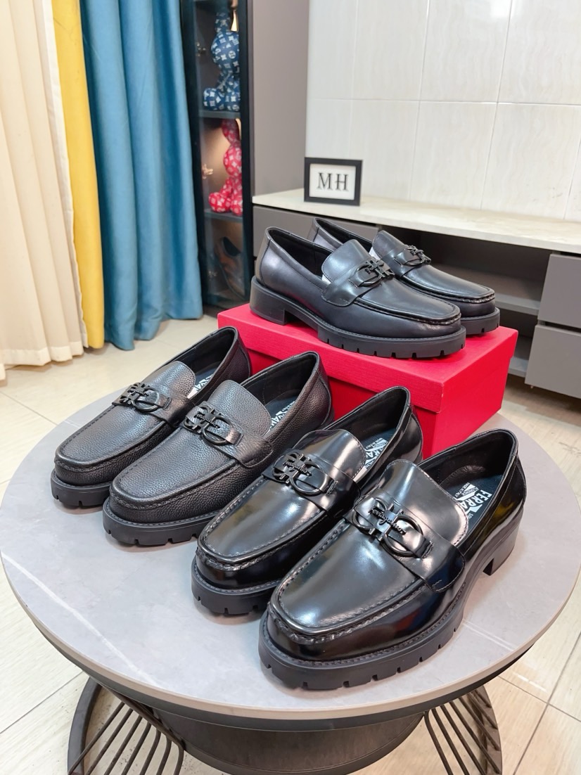 NO:350646,[Ferragamo] The original single upper is replica, which is also the original single product. Super domineering. The upper is made of high-quality cowhide leather and formal business leather shoes. It is made of genuine leather inside and outside. Niuli (refuse to undress the feet), simple and generous and super versatile. The fine upper is carefully designed by hand. The original single replica is cool. Lazy foot slippers. High-quality board shoes, men's shoes size 38-44, ferragamo, cowhide19860909【菲拉格慕】原单鞋面复刻 更是原单货 超级霸气 鞋面采用优质牛皮皮料正装商务皮鞋 内外全真皮制作,牛里（拒绝脱色磨脚）,简单大方超级百搭 鞋面精片经过人工精心设计 原单复刻而上酷毙了 懒人套脚便鞋 高品质板鞋,男鞋码数38-44,,ferragamo,cowhide,Men's shoes