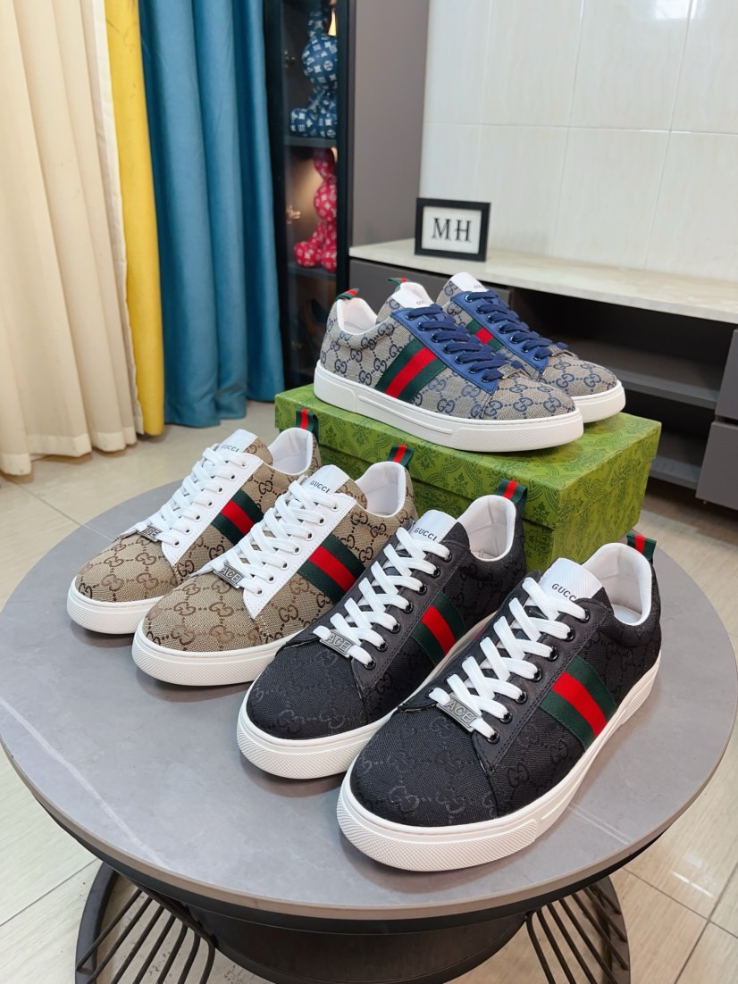 NO:344793,GUCCI [Gucci] new high-end brand of men's shoes, latest fashionable casual men's shoes, trendy and versatile style, relaxed and sporty upper imported Italian top layer cowhide leather, plus super fine workmanship. Original personalized fashionable rubber wear-resistant sole, light and comfortable on the feet, size 38-44,,gucci,cowhide19860909GUCCI【古奇】新款男鞋高端品牌,最新時尚休闲男鞋,潮流百搭之款,轻松运动风,鞋面意大利进口头层牛皮 真皮内里 加超精细做工.原版个性时尚橡胶耐磨大底,上脚轻巧舒适,码数38-44,,gucci,cowhide,Men's shoes