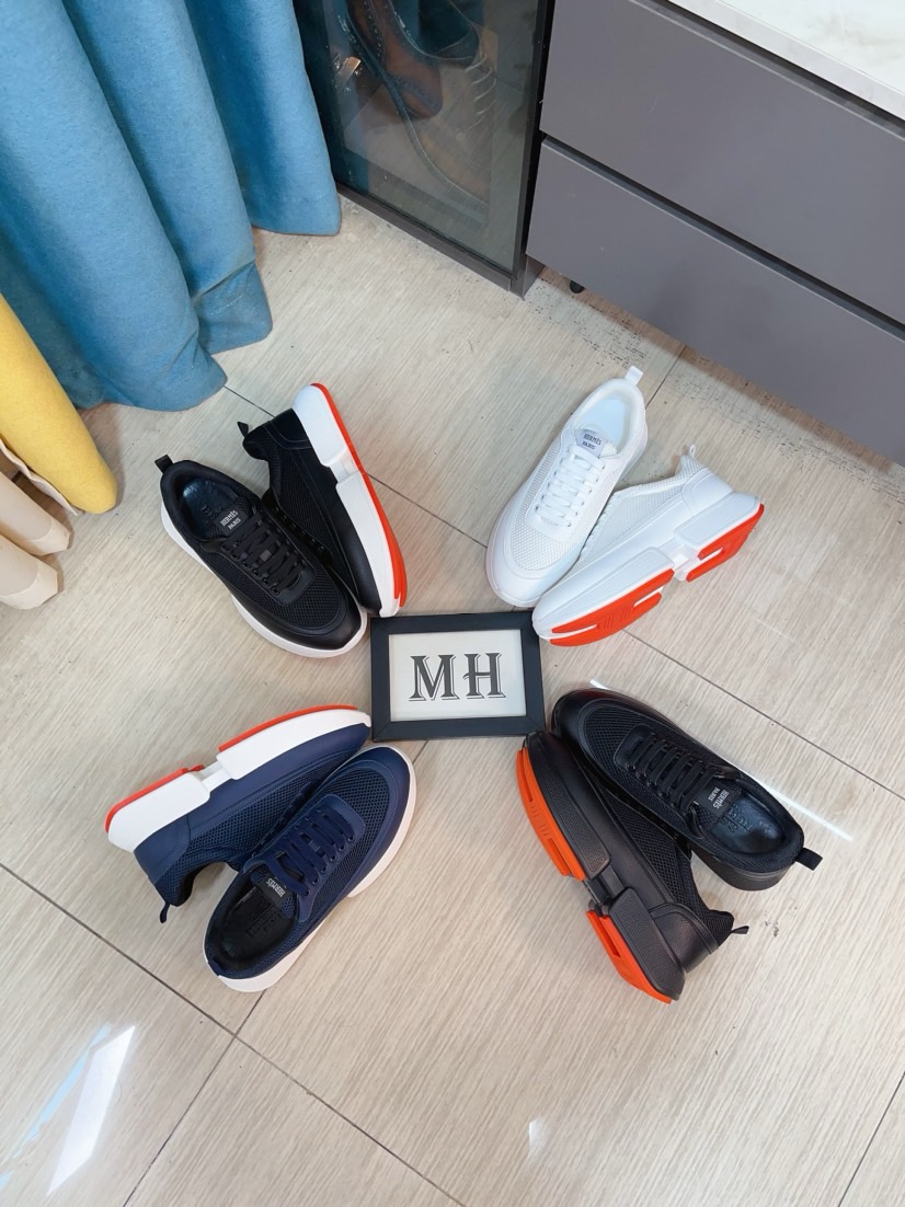 NO:344813,【HERMES】HERMES High-end Quality Original single upper Napa calfskin·Embroidered thickened mercerized mesh cloth-Inner high-end sheepskin + imported cowhide foot pads; -Outdoor sole ultralight TPU foaming·rubber; Two-color molded sole-Ultra-high quality control·fine workmanship highlighting (high-end, noble, grade) -Size 39-44 (38 45 can be customized),,hermes,hermes,cowhide,sheepskin19860909【 HERMES】爱马仕 高端品质 原单鞋面纳帕小牛皮·压纹加厚丝光网布 -内里高级羊皮里+进口牛皮垫脚； -大底超轻TPU发泡·橡胶；双色成型大底 -超高品控·做工精细凸显(高端·贵气·档次) -Size 39-44（38 45可订做)·,,hermes,hermes,cowhide,sheepskin,Men's shoes
