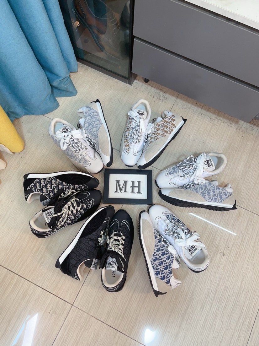 NO:346355,[Dior] Couple model sells the most popular models. The world's first high-end brand of men's shoes. The latest series of uppers are made of imported cowhide and specially made of fabric to create a breathable inner mesh, making walking more convenient and comfortable!  Compared with the official quality, beautiful 11 ​​replicas. Create a fashionable personality to set off your uniqueness!  A must-have for trendy men! Classic style. Men's size 35-46,,dior,dior,cowhide19860909【Dior迪奥】情侣款爆卖款官网全球首发男鞋高端品牌 官网最新款系列鞋面采用进口牛皮搭配专供面料打造网布透气内里.让行走更加便捷舒适！与官方的质量相比美的11复刻.打造时尚个性衬托你的与众不同！潮男必备!经典款.男码35-46,,dior,dior,cowhide,Men's shoes