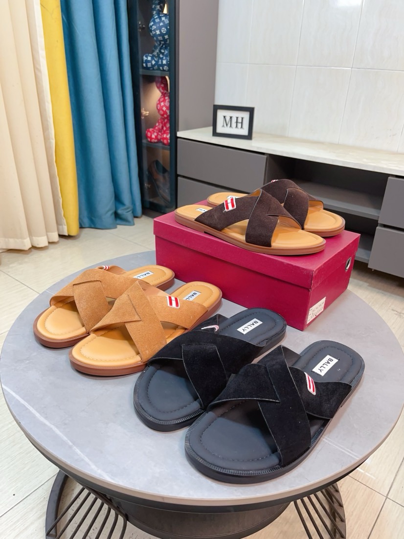 NO:349651,【(Bally) Bally】The counter is synchronized with new models, brand webbing cross flip flops are made of cowhide brand webbing, gold color matching red coffee black coffee, last original debugging large goods for original standard code 38–44,,bally,slippers,cowhide19860909【(巴利)Bally】 专柜同步新款,品牌织带交叉人字拖鞋采用牛皮拼品牌织带 金典配色红咖黑咖,楦型原版调试大货对原版标准码数38–44,,bally,slippers,cowhide,Men's shoes