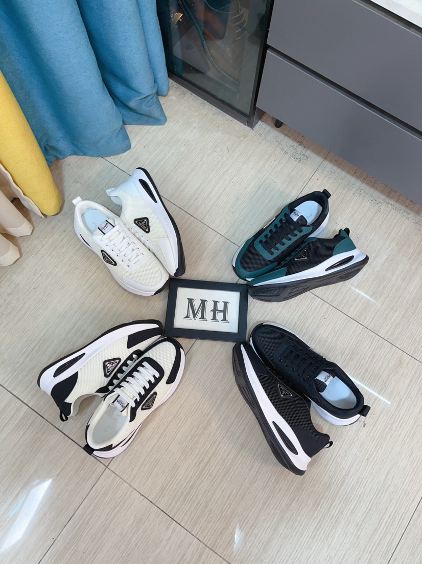 NO:354056,The new high-quality prada (Prada) counter is launched simultaneously. The new men's shoes and fabrics are selected for imported face nets and glue-dropping technology. Imported cowhide inner lining. High-end mold-opening anti-slip rubber sole, exquisite lines, simple and atmospheric, comfortable to go up and down, leisure and travel. Number of codes: 38-44,, prada, prada, cowhide19860909高品质新款prada(普拉达)专柜同步上市, 新款男鞋、面料精选进口面网配滴胶工艺.进口牛皮内里.高端开模防滑橡胶大底,精美线条、简约大气,上脚舒服上挡次、休闲旅游.码数:38一44,,prada,prada,cowhide,Men's shoes