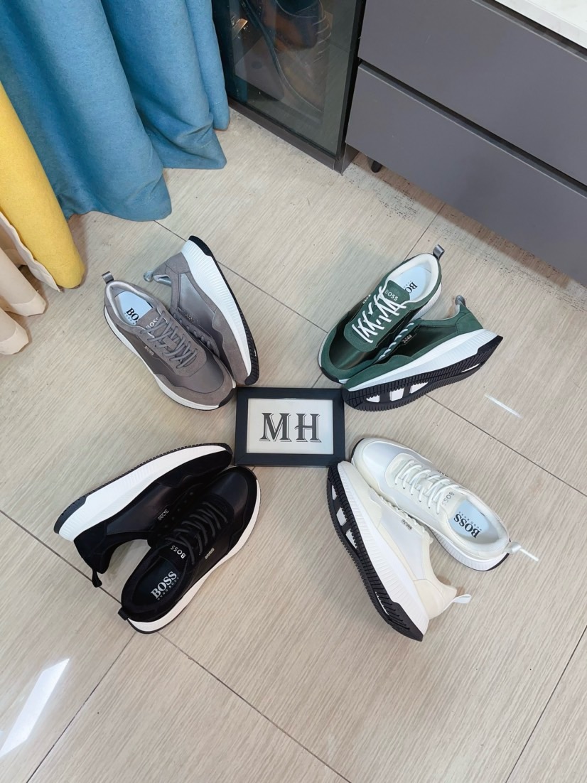 NO:355931,【boss】 With classic design, it has become a fashion darling that never ends. The upper is made of top-grade reverse velvet leather and tarp fabric, and the brand logo embellishes to highlight the brand's charm; the brand's special sole in the top layer of genuine leather [Sun] [Sun] brand, wear-resistant, lightweight, size: 38-44,19860909【boss】 以经典的设计成为永不落幕的时尚宠儿,经典的休闲造型.鞋面采用顶级反绒皮搭配防水布 品牌logo点缀 彰显品牌魅力；头层真皮里[太阳][太阳]品牌专用大底,耐磨,轻便,码数:38-44,,Men's shoes