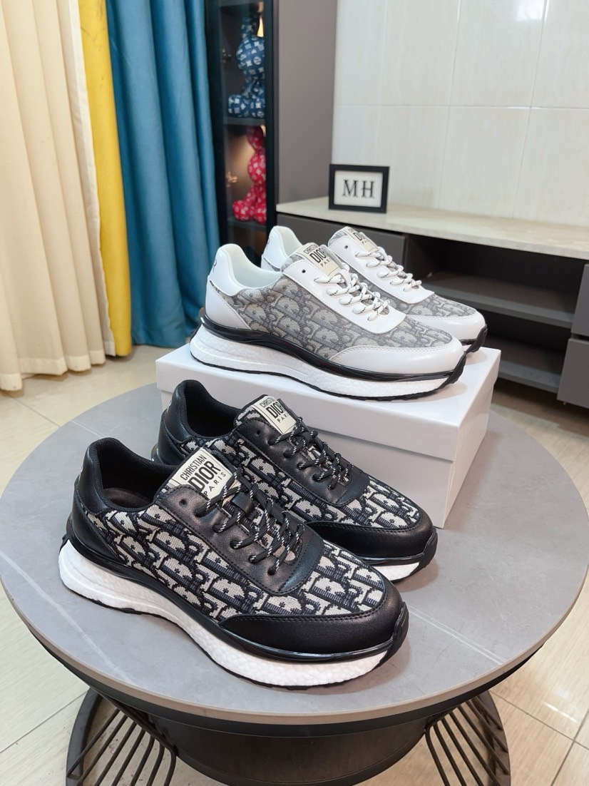 NO:357620,[Dior] The world's first high-end men's shoes brand is launched in the world. The latest series of uppers are made of imported cowhide and specially provided fabrics to create a mesh breathable inner lining, making walking more convenient and comfortable!  Compared with the official quality, beautiful 11 ​​replicas. Create a fashionable personality to set off your uniqueness!  A must-have for trendy men! Classic style. Men's size 38-44.,,dior,dior,cowhide19860909【Dior迪奥】爆卖款官网全球首发男鞋高端品牌 官网最新款系列鞋面采用进口牛皮搭配专供面料打造网布透气内里.让行走更加便捷舒适！与官方的质量相比美的11复刻.打造时尚个性衬托你的与众不同！潮男必备!经典款.男码38-44.,,dior,dior,cowhide,Men's shoes