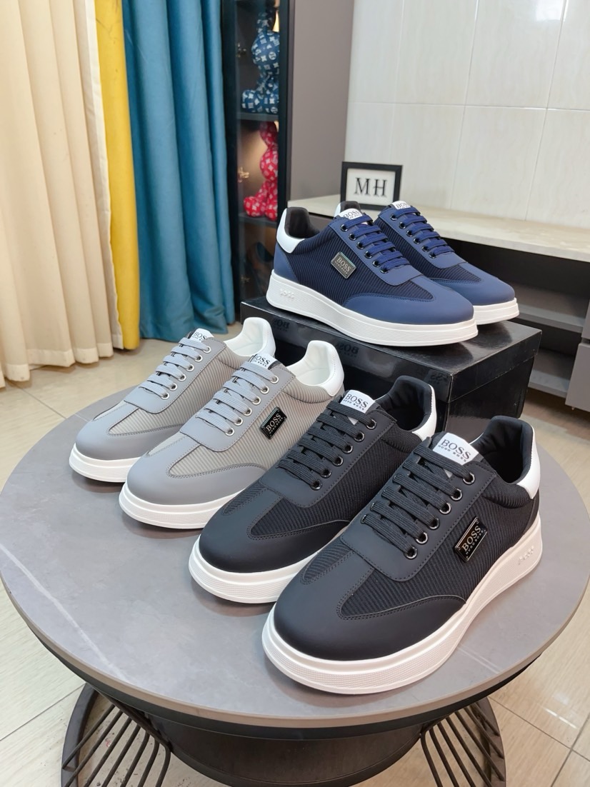 NO:358423,【boss】 With classic design, it has become a fashion darling that never ends. The upper is made of top-grade reverse velvet leather and tarp fabric, and the brand logo embellishes to highlight the brand's charm; the brand's special sole in the top layer of genuine leather [Sun] [Sun] brand, wear-resistant, lightweight, size: 38-44,19860909【boss】 以经典的设计成为永不落幕的时尚宠儿,经典的休闲造型.鞋面采用顶级反绒皮搭配防水布 品牌logo点缀 彰显品牌魅力；头层真皮里[太阳][太阳]品牌专用大底,耐磨,轻便,码数:38-44,,Men's shoes