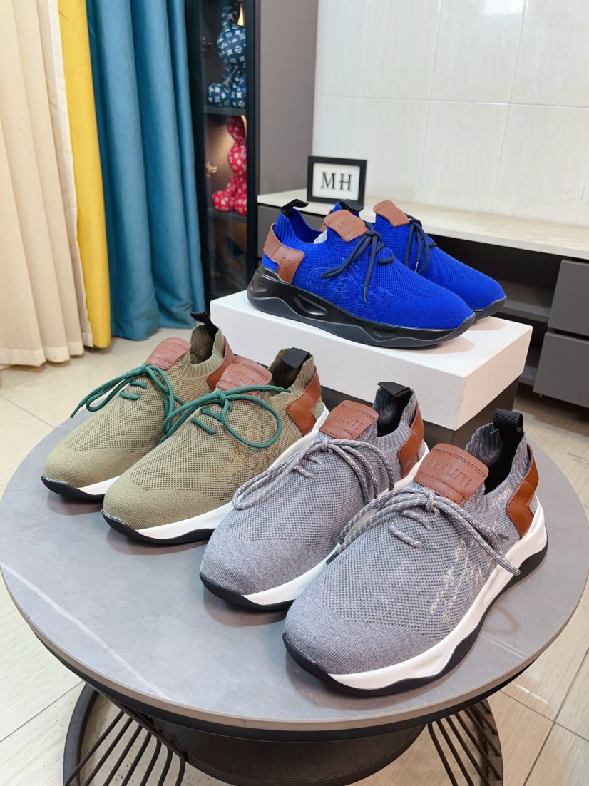 NO:346487,BERLUT* New style shipment Shadow knitted and leather sneakers This pair of socks is made of light and tough double-sided knitted fabric, two-color high-density fly-woven splicing. The logo logo is decorated at the tongue. The heel brand logo letter webbing and the electric embroidered logo at the mouth of the shoe restore the exquisite details of the original version. The original private mold two-color rubber outsole has excellent elasticity and perfect comfort. Size 38~46,,sneakers,socks19860909BERLUT* 布鲁提 新款出货 Shadow针织与皮革运动鞋这双袜子鞋用轻盈且极富韧性的双面针织面料,双色高密度飞织拼接制成 鞋舌处饰logo徽标 鞋后跟品牌logo字母织带 以及鞋口处的电绣logo还原了原版的精致细节 原版私模双色橡胶大底 回弹性极好 舒适度完美延伸 尺码38～46,,sneakers,socks,Men's shoes