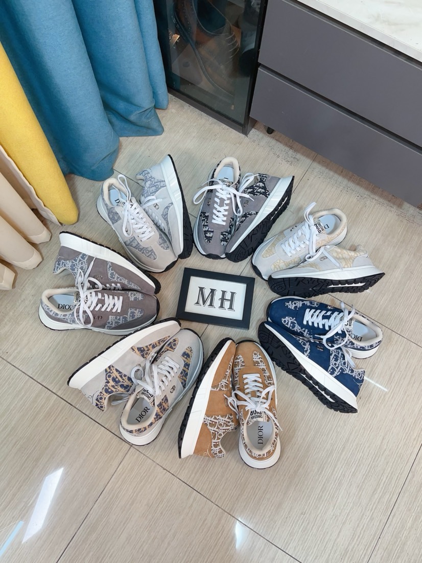 NO:352151,[Dior] The world's first high-end men's shoes brand is launched in the world. The latest series of uppers are made of imported cowhide and specially provided fabrics to create a mesh breathable inner lining, making walking more convenient and comfortable!  Compared with the official quality, beautiful 11 ​​replicas. Create a fashionable personality to set off your uniqueness!  A must-have for trendy men! Classic style. Men's size 38-44.45.46 customized, dior, dior, cowhide19860909【Dior迪奥】爆卖款官网全球首发男鞋高端品牌 官网最新款系列鞋面采用进口牛皮搭配专供面料打造网布透气内里.让行走更加便捷舒适！与官方的质量相比美的11复刻.打造时尚个性衬托你的与众不同！潮男必备!经典款.男码38-44.45.46定做,,dior,dior,cowhide,Men's shoes