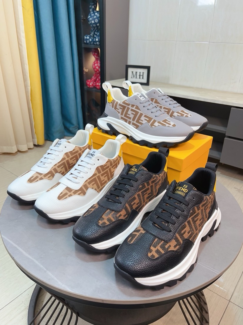 NO:354411,【fendi】Fendi classic comfortable men, this complex sneaker is made of soft calf leather genuine leather inner original ultralight rubber rough-grained sole. This unique and light style is suitable for the casual and exquisite sensibility of this season. It is comfortable and natural to wear. It is casual and traveling everyday in autumn and winter!  38/44, fendi, fendi, sneakers, cowhide19860909【fendi】芬迪经典舒适男士,这款复杂的运动鞋是由柔软的小牛皮真皮内里原版超轻橡胶材质粗纹大底 这种独特的轻薄风格适合这个季节的随意而精致的感性,上脚舒适自然 秋冬休闲出行日常款！38/44,,fendi,fendi,sneakers,cowhide,Men's shoes