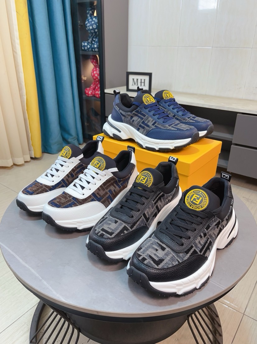 NO:348722,【fendi】Fendi classic comfortable men, this complex sneaker is made of soft calf leather genuine leather inner original ultralight rubber rough-grained sole. This unique and light style is suitable for the casual and exquisite sensibility of this season. It is comfortable and natural to wear. It is casual and traveling everyday in autumn and winter!  38/44, fendi, fendi, sneakers, cowhide19860909【fendi】芬迪经典舒适男士,这款复杂的运动鞋是由柔软的小牛皮真皮内里原版超轻橡胶材质粗纹大底 这种独特的轻薄风格适合这个季节的随意而精致的感性,上脚舒适自然 秋冬休闲出行日常款！38/44,,fendi,fendi,sneakers,cowhide,Men's shoes