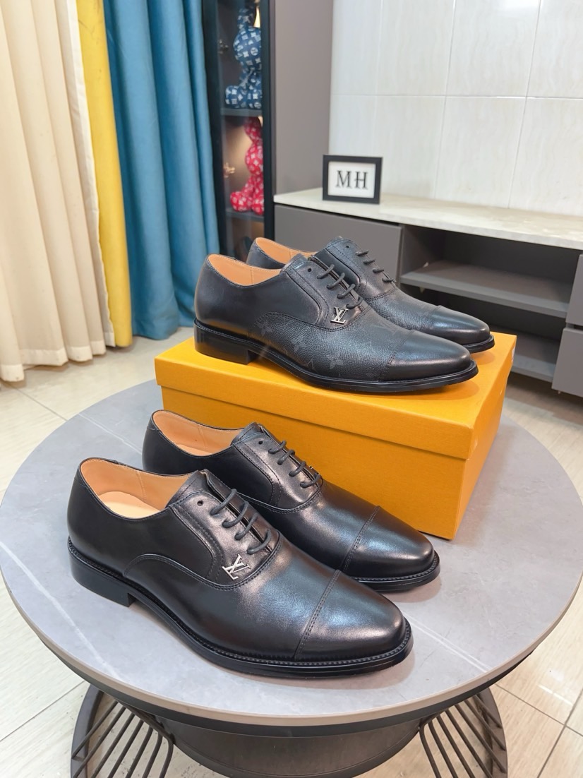NO:352724,【LV Louis Vuitton】~ New high-end original men's business casual leather shoes, using original cowhide open bead fabric comfortable and soft cowhide inner cowhide insole, original LOGO rubber non-slip sole. Size 38-44,,louis vuitton,louis vuitton,cowhide19860909【LV路易威登】~ 新品高端原版男士商务休闲皮鞋,采用原版牛皮开边珠面料舒适柔软牛皮内里牛皮鞋垫,原版LOGO橡胶防滑大底.码数38-44,,louis vuitton,louis vuitton,cowhide,Men's shoes