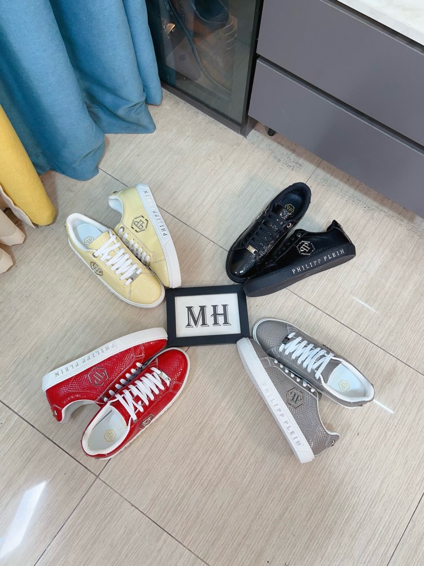 NO:352772,【PHILIPP PLEIN-】The new model of German PP Philip’s official website is on the market. The perfect shape creates a top-quality rubber wear-resistant sole. The upper cowhide fabric is customized with hardware, cowhide inner lining, the shoe shape is full and the three-dimensional feel is full. The original single quality is super versatile. High-end and tasteless, fashionable and novel!  !  Absolute focus.Size38-44 (45 custom made, PHILIPP PLEIN, cowhide19860909【PHILIPP PLEIN-】德国PP菲利普官网新款上市 完美造型打造顶级品质橡胶耐磨大底 鞋面牛皮面料定制五金,牛皮内里,鞋型饱满 立体感十足 原单品质超级百搭 高档不失品味,时尚、新颖！！绝对的焦点.Size38-44（45定做,,PHILIPP PLEIN,cowhide,Men's shoes