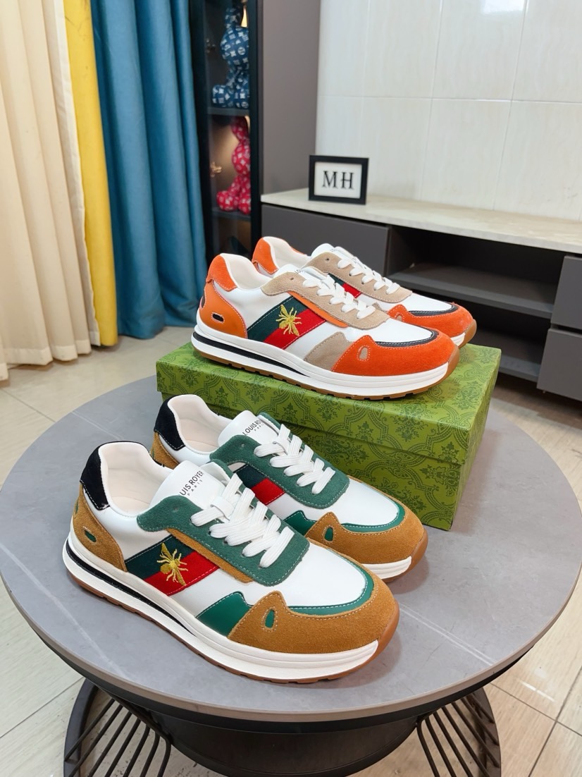 NO:354075,[GUCCI] Gucci Spring and Summer New Foot-Seam Loafer Cartoon Character Model Fendi Fendi F Home Low-top Fashion Hot Men's Shoes, the upper is made of Italian imported sheep velvet leather with Lafayette embroidered leather, full pig leather lining, original rubber anti-slip sole!  The style is high-profile and elegant, and the foot is versatile and fashionable. A large number of spot photos must be sold!  38-44,,,fendi,gucci,fendi,loafers,sheep19860909【GUCCI】古奇春夏新款套脚乐福鞋卡通人物款 芬迪F家低帮潮流爆款男鞋,鞋面采用意大利进口羊猄绒皮搭配老佛爷刺绣皮料,全猪皮内里,原版橡胶防滑大底！款式高调大气,上脚百搭时尚,大量现货转图必卖！38-44,,,fendi,gucci,fendi,loafers,sheep,Men's shoes