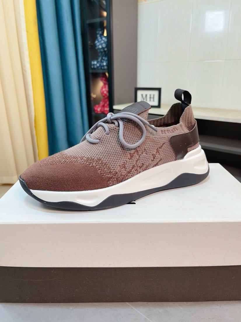 NO:355817,BERLUT* New style shipment Shadow knitted and leather sneakers This pair of socks is made of light and tough double-sided knitted fabric, two-color high-density fly-woven splicing. The logo logo is decorated at the tongue. The heel brand logo letter webbing and the electric embroidered logo at the mouth of the shoe restore the exquisite details of the original version. The original private mold two-color rubber outsole has excellent elasticity and perfect comfort. Size 38~46,,sneakers,socks19860909BERLUT* 布鲁提 新款出货 Shadow针织与皮革运动鞋这双袜子鞋用轻盈且极富韧性的双面针织面料,双色高密度飞织拼接制成 鞋舌处饰logo徽标 鞋后跟品牌logo字母织带 以及鞋口处的电绣logo还原了原版的精致细节 原版私模双色橡胶大底 回弹性极好 舒适度完美延伸 尺码38～46,,sneakers,socks,Men's shoes