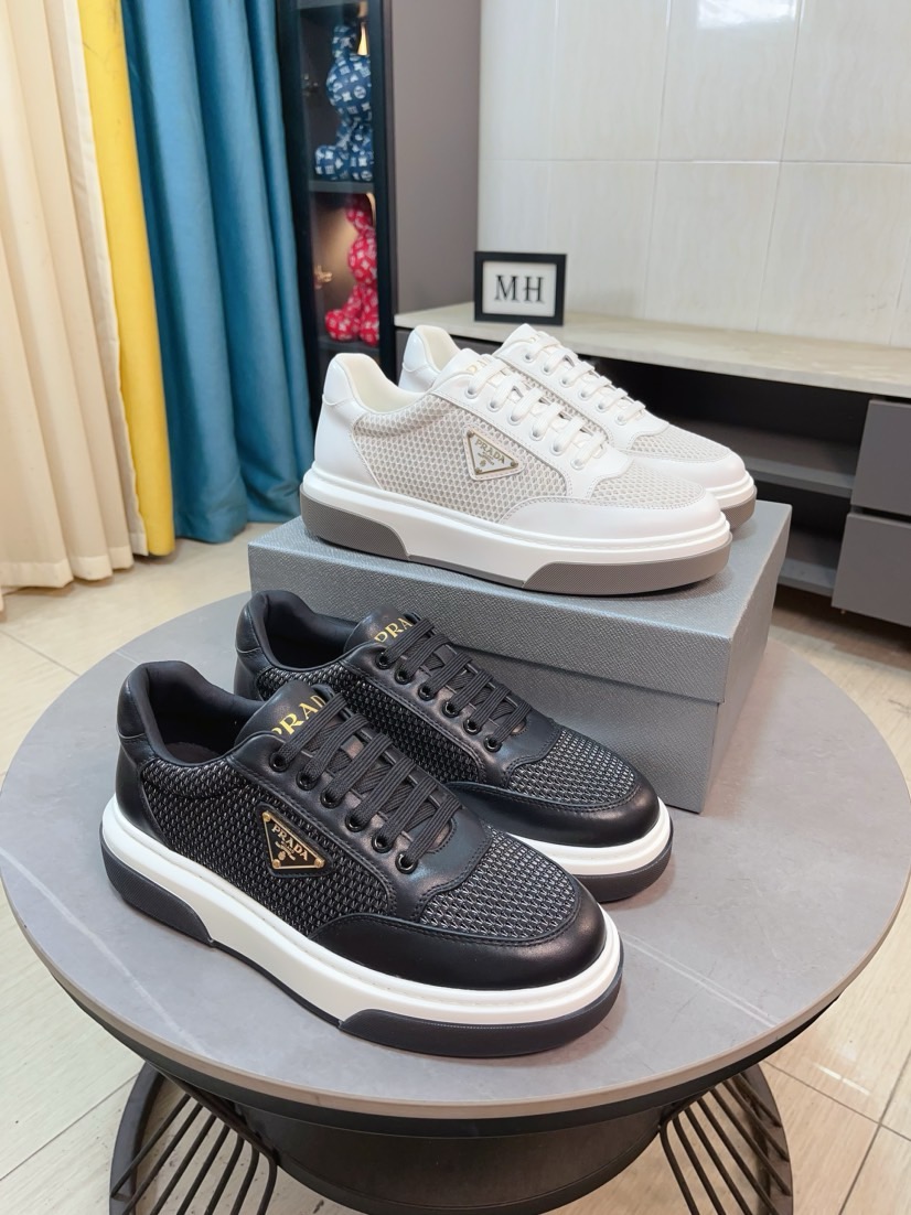 NO:356650,The new high-quality prada (Prada) counter is launched simultaneously. The new men's shoes and fabrics are selected for imported face nets and glue-dropping technology. Imported cowhide inner lining. High-end mold-opening anti-slip rubber sole, exquisite lines, simple and atmospheric, comfortable to go up and down, leisure and travel. Number of codes: 38-44,, prada, prada, cowhide19860909高品质新款prada(普拉达)专柜同步上市, 新款男鞋、面料精选进口面网配滴胶工艺.进口牛皮内里.高端开模防滑橡胶大底,精美线条、简约大气,上脚舒服上挡次、休闲旅游.码数:38一44,,prada,prada,cowhide,Men's shoes