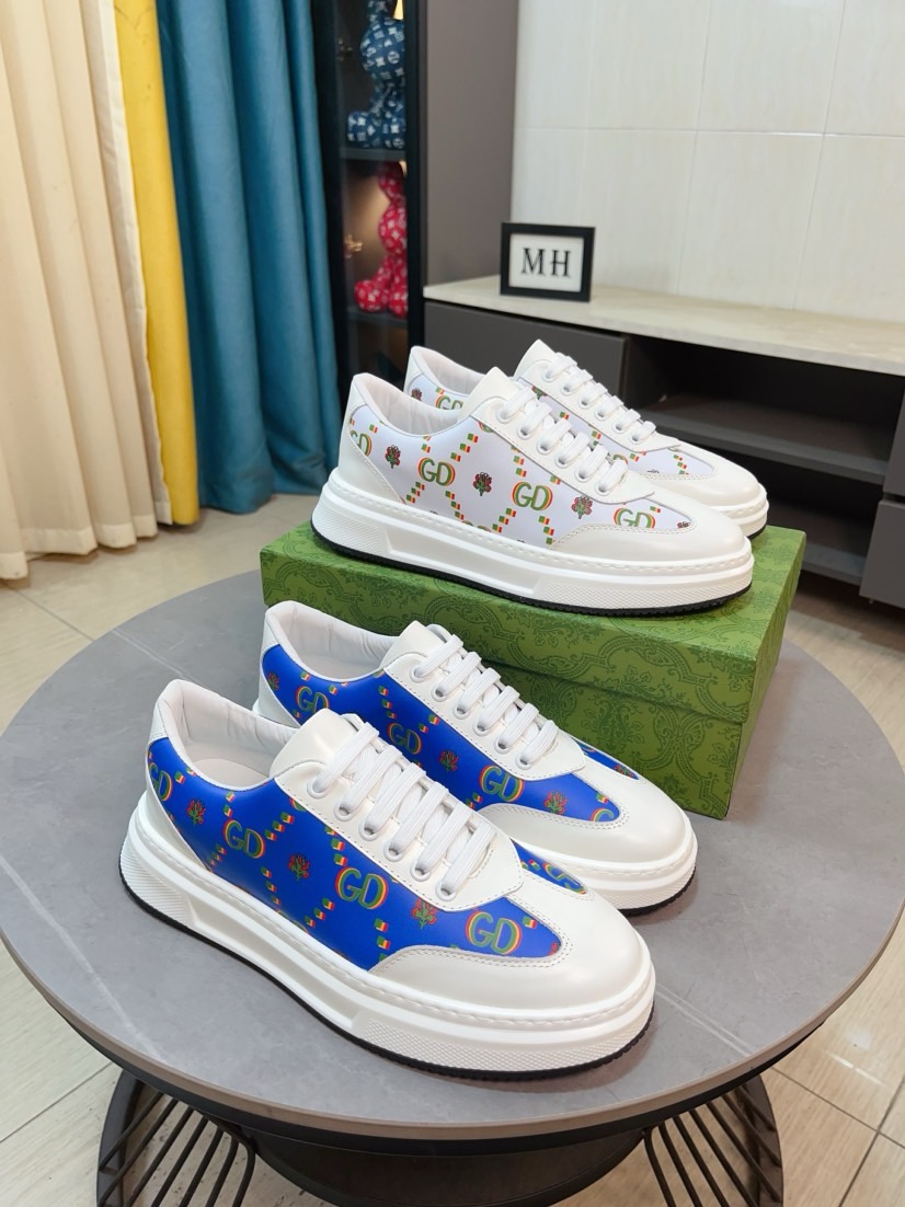 NO:357073,[GUCCI] Gucci Spring and Summer New Foot-Seam Loafer Cartoon Character Model Fendi Fendi F Home Low-top Fashion Hot Men's Shoes, the upper is made of Italian imported sheep velvet leather with Lafayette embroidered leather, full pig leather lining, original rubber anti-slip sole!  The style is high-profile and elegant, and the foot is versatile and fashionable. A large number of spot photos must be sold!  38-44,,,fendi,gucci,fendi,loafers,sheep19860909【GUCCI】古奇春夏新款套脚乐福鞋卡通人物款 芬迪F家低帮潮流爆款男鞋,鞋面采用意大利进口羊猄绒皮搭配老佛爷刺绣皮料,全猪皮内里,原版橡胶防滑大底！款式高调大气,上脚百搭时尚,大量现货转图必卖！38-44,,,fendi,gucci,fendi,loafers,sheep,Men's shoes