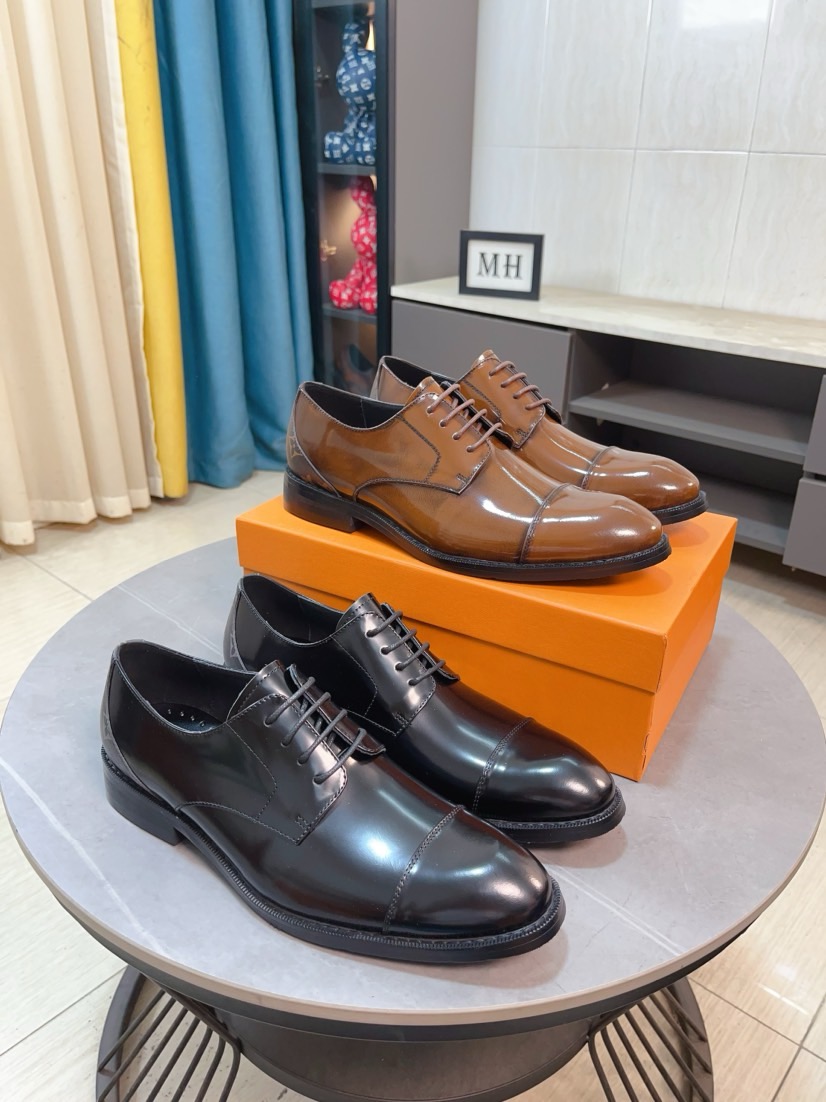 NO:555778,Cowhide [LV] Louis Vuitton's new open-edge pigskin shoes are the most popular classic. The official website is synchronized. The upper is imported from Italy with embossed and comfortable cowhide lining. It has a fashionable atmosphere and unique brand unique craftsmanship. It highlights the hot style of the new year. Don't hesitate, don't hesitate, you should hurry up and get it. Size 38--44,, louis vuitton, louis vuitton, cowhide19860909牛里【LV】路易威登新款开边猪皮鞋最火爆的经典之做.官网同步,鞋面采用意大利进口鞋面压纹舒适的牛皮内里,时尚气息,独特品牌独特工艺.彰显了新一年度的爆款风格.别再犹豫,别再徘徊,您也赶紧入手吧.码数38--44,,louis vuitton,louis vuitton,cowhide,Men's shoes