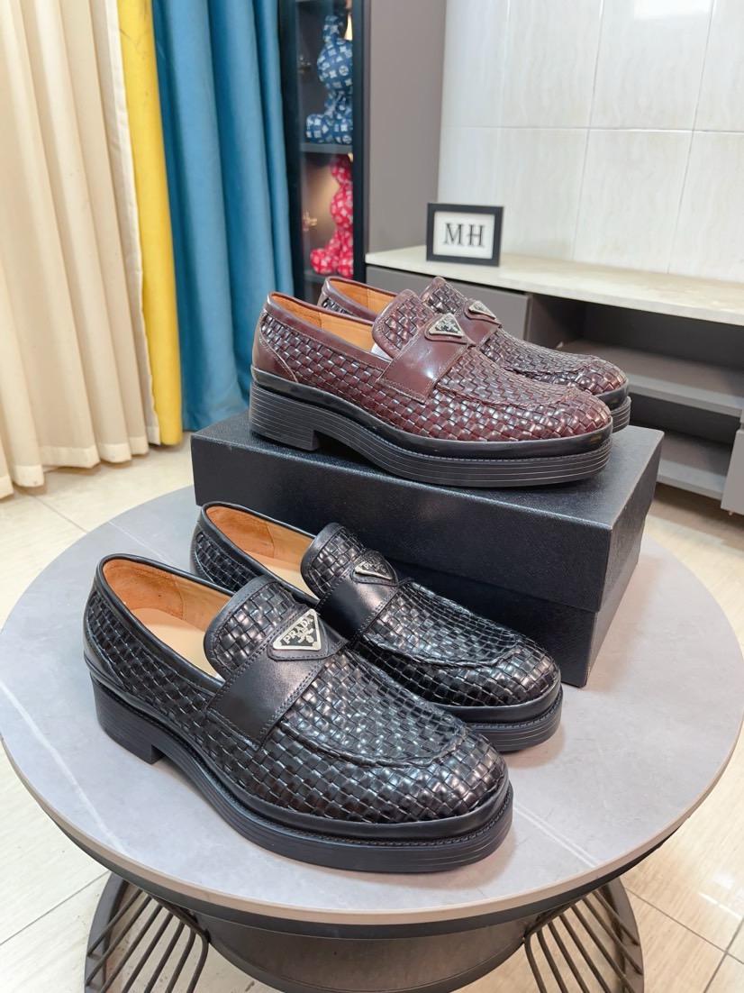 NO:556420,[PRADA Leather Shoes] Top Purchasing Agency Original imported Italian custom-made open-edge beaded cowhide leather, fully imported water-dyed breathable cowhide lining, original factory special molded sole super comfortable, code number 38-44,, prada, prada, cowhide19860909【PRADA 普拉达皮鞋】顶级代购 意大利进口原版定制开边珠牛皮面、全进口水染透气牛皮里垫、原厂特供原版成型底超级舒适,码数38-44,,prada,prada,cowhide,Men's shoes