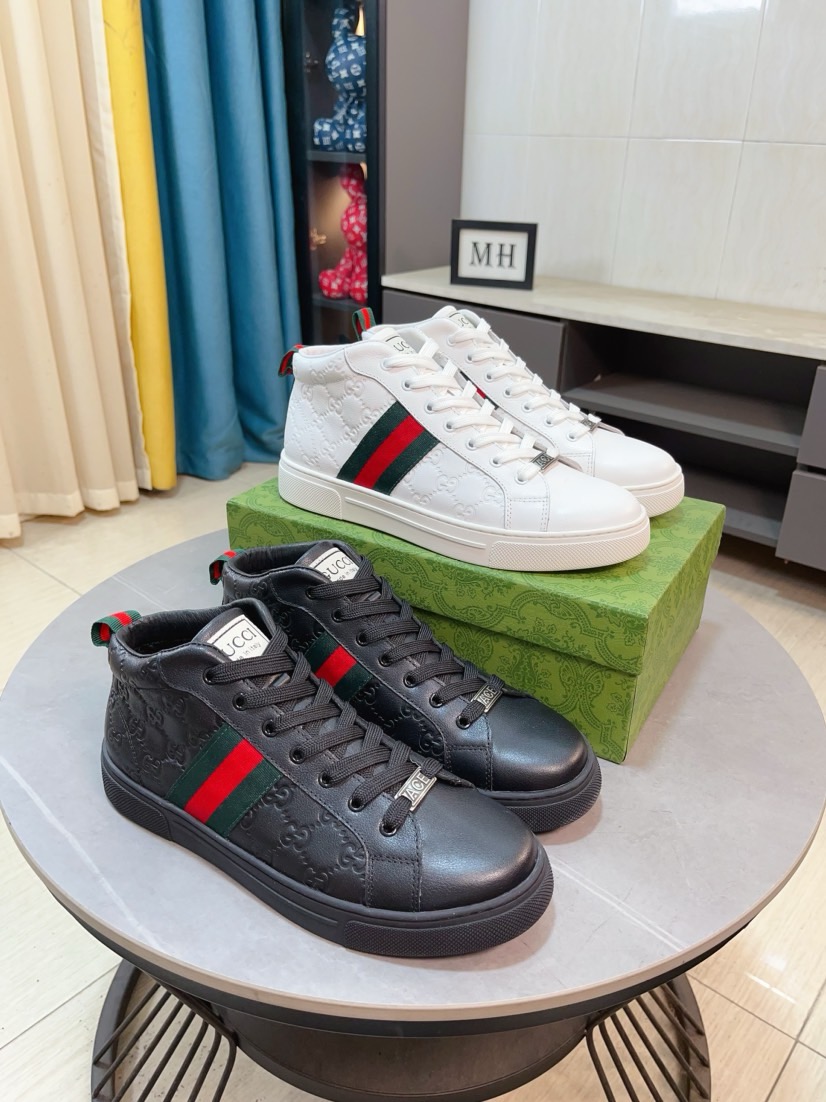 NO:556818,GUCCI [Gucci] New high-top men's shoes high-end brand, the latest fashionable casual men's shoes, trendy and versatile, relaxed sports style, uppers imported from Italy, first-layer cowhide, genuine leather lining and ultra-fine workmanship. Original personalized fashionable rubber wear-resistant outsole, light and comfortable on the foot, size 38-44,,gucci,cowhide19860909GUCCI【古奇】新款高帮男鞋高端品牌,最新時尚休闲男鞋,潮流百搭之款,轻松运动风,鞋面意大利进口头层牛皮 真皮内里 加超精细做工.原版个性时尚橡胶耐磨大底,上脚轻巧舒适,码数38-44,,gucci,cowhide,Men's shoes