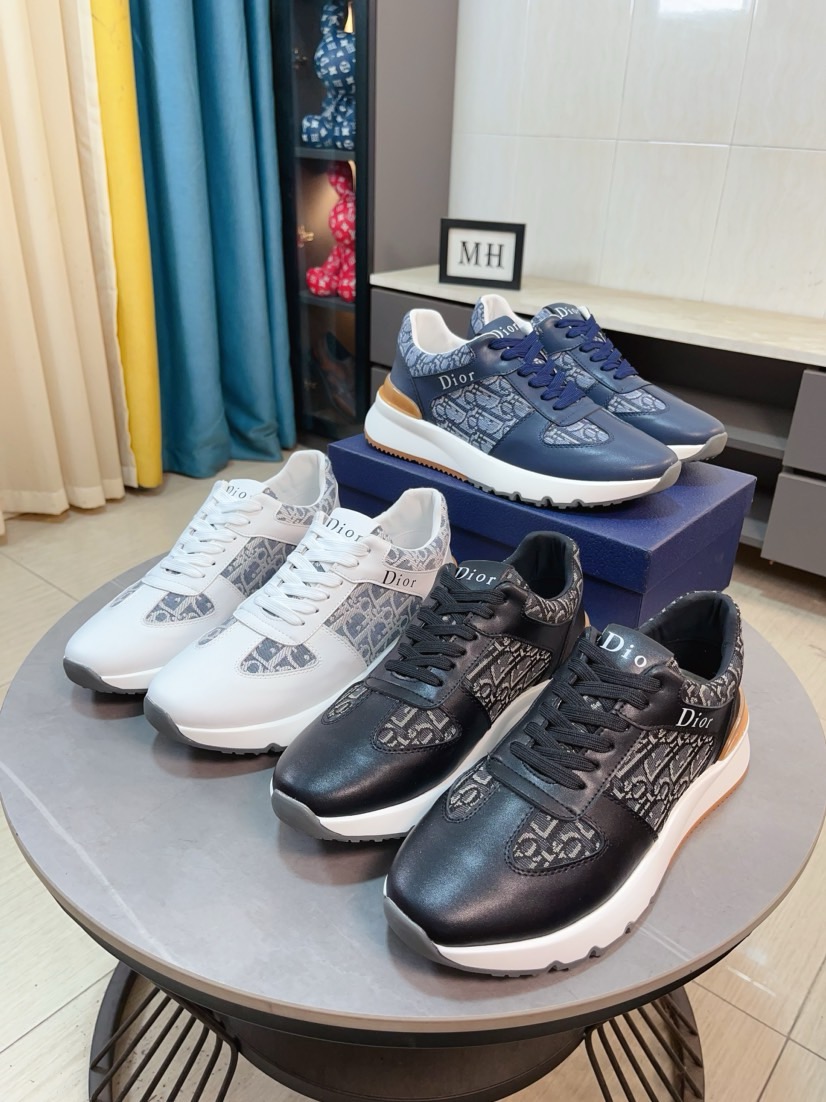 NO:558054,[Dior] The best-selling high-end brand of men's shoes on the official website. The latest series of shoes on the official website are made of imported cowhide leather and specially designed fabrics to create a breathable mesh lining. Making walking more convenient and comfortable!  Compared with the official quality, Midea 11 replica. Create a fashionable personality to set off your uniqueness!  A must-have for trendy men! Classic style. Men's sizes 38-44.,,dior,dior,cowhide19860909【Dior迪奥】爆卖款官网全球首发男鞋高端品牌 官网最新款系列鞋面采用进口牛皮搭配专供面料打造网布透气内里.让行走更加便捷舒适！与官方的质量相比美的11复刻.打造时尚个性衬托你的与众不同！潮男必备!经典款.男码38-44.,,dior,dior,cowhide,Men's shoes