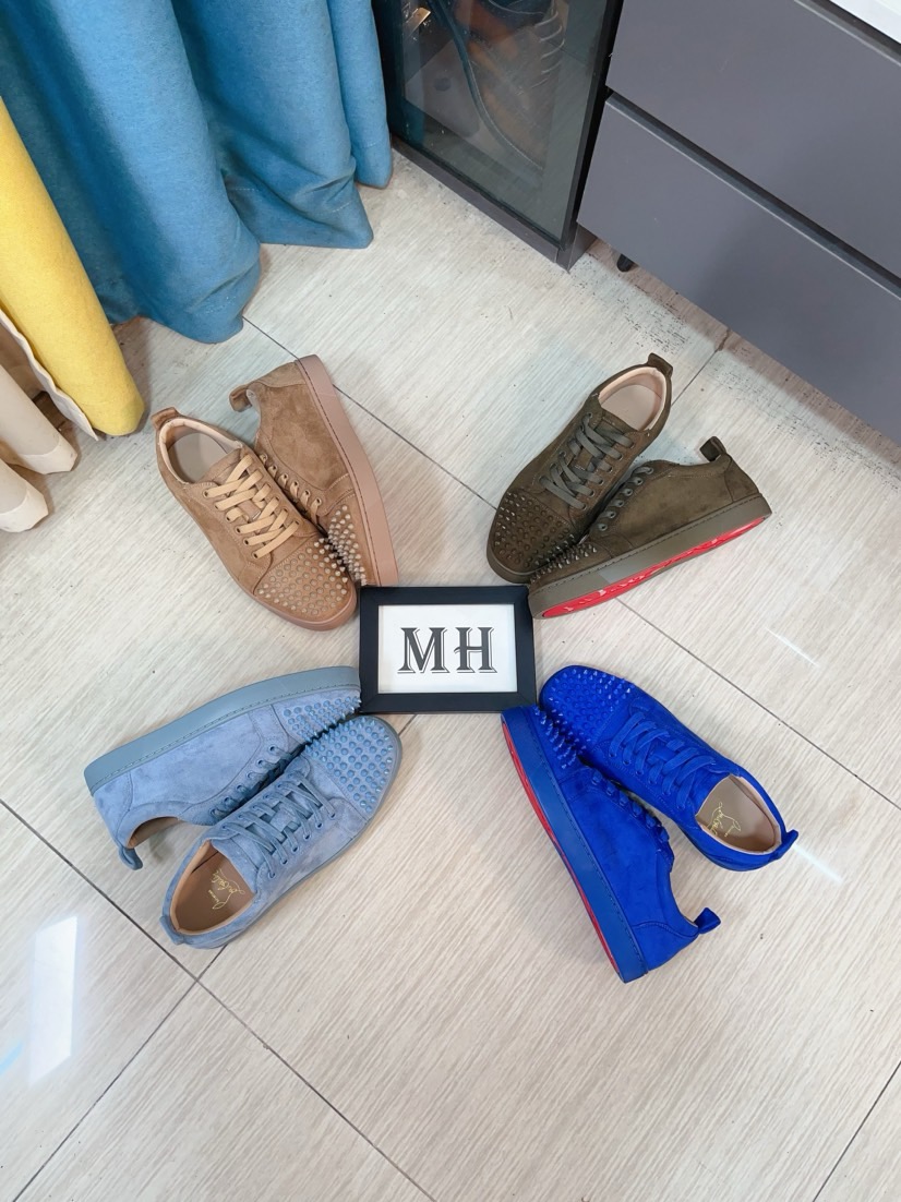 NO:574551,christian louboutin (CL red sole shoes) counter hot diamond series, exclusive hot model release event, latex foot pads, finished outsole line [delight] global supply of original imported cowhide upper, top original leather lining, original molded tpu outsole, original 1:1 detail processing, original shoe last, large amount of ready supply, 38-44,, christian louboutin, cowhide19860909christian louboutin（CL红底鞋）专柜烫钻系列,独家热款发布活动乳胶垫脚成品大底车线[得意]全球供货原版进口牛皮鞋面,顶级原版皮内里,原版开模tpu大底,原版1:1细节处理,原版鞋楦,大量现货供应,38-44,,christian louboutin,cowhide,Men's shoes