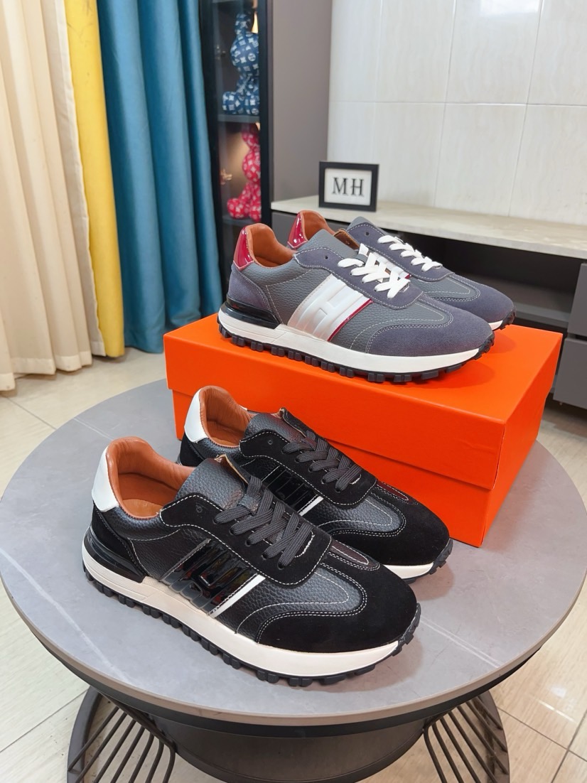 NO:589733,The latest arrival of 'Hermès' full genuine leather, the latest summer casual men's shoes, counter display models!  The fabric is made of cowhide, with a seam-backed seam collar that does not cut your feet, counter-level version, fashionable H letter design, sheepskin lining that is comfortable and breathable, perfect on-foot effect, and superb turning work. Size 38-44, hermes, cowhide, sheepskin19860909《爱马仕》全真皮最新报到,最新夏季休闲男鞋,专柜橱窗款！面料采用牛皮面料 、后根海棉包边领口不割脚,专柜级别版型,时尚H字母设计,羊皮内里舒爽透气,完美上脚效果,车工精湛.码数38-44,,hermes,cowhide,sheepskin,Men's shoes