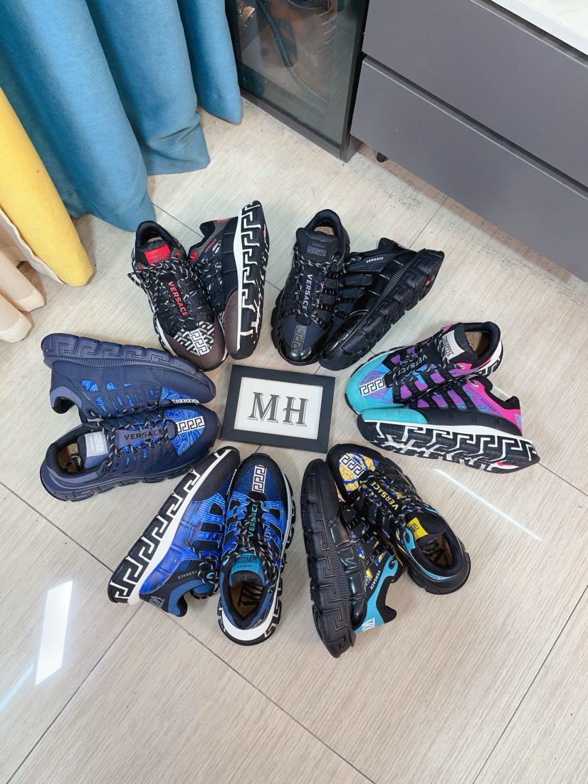 NO:620790,Versace (Versace) genuine purchasing agent level, imported original materials, imported original breathable mesh fabrics, fashionable glue LOGO film inside the mesh, printed pattern feet, sports and leisure style, original counter quality, original twist-type rubber combination foam rubber outsole (soft and comfortable) 36-44, 45, 46 customized,,versace,versace19860909Versace (范思哲）正品代购级别,进口原版料,进口原版透气网布面料,网布内里时尚滴胶LOGO胶片搭配,印花图案垫脚,运动休闲风格,原版专柜品质,原版麻花型橡胶组合发泡橡胶大底底（柔软舒适）36-44,45,46定做,,versace,versace,Men's shoes