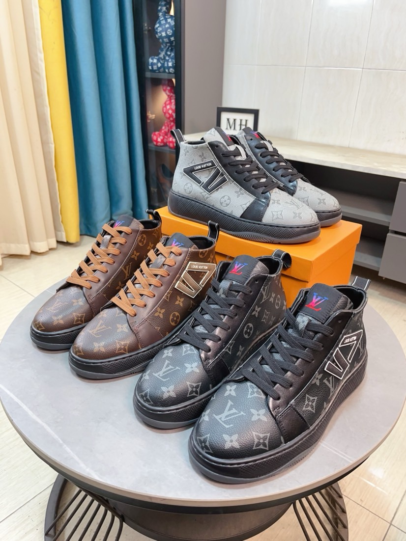 NO:621415,[LV] The latest masterpiece of high-top men's shoes is made of first-layer cowhide imported from Italy with a full genuine leather lining of special materials, making walking more convenient and comfortable!  Exclusive new style, stunning work [color]!  Create a fashionable personality to set off your uniqueness!  A must-have for trendy men! Classic digital 38-44, louis vuitton, cowhide19860909【LV】高帮男鞋最新力作鞋面采用意大利进口头层牛皮搭配特殊材料全真皮内里制作,让行走更加便捷舒适！独家新款,惊世之作[色]！打造时尚个性衬托你的与众不同！潮男必备!经典数码38-44,,louis vuitton,cowhide,Men's shoes
