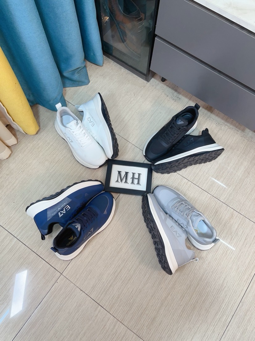 NO:621421,[boss] Become a fashion darling that never ends with its classic design, classic casual style. The upper is made of top-grade suede leather with waterproof cloth, and the brand logo is embellished to highlight the brand charm; the first layer of genuine leather is [sun][sun] brand-specific outsole, wear-resistant, lightweight, size: 38-44,19860909【boss】 以经典的设计成为永不落幕的时尚宠儿,经典的休闲造型.鞋面采用顶级反绒皮搭配防水布 品牌logo点缀 彰显品牌魅力；头层真皮里[太阳][太阳]品牌专用大底,耐磨,轻便,码数:38-44,,Men's shoes