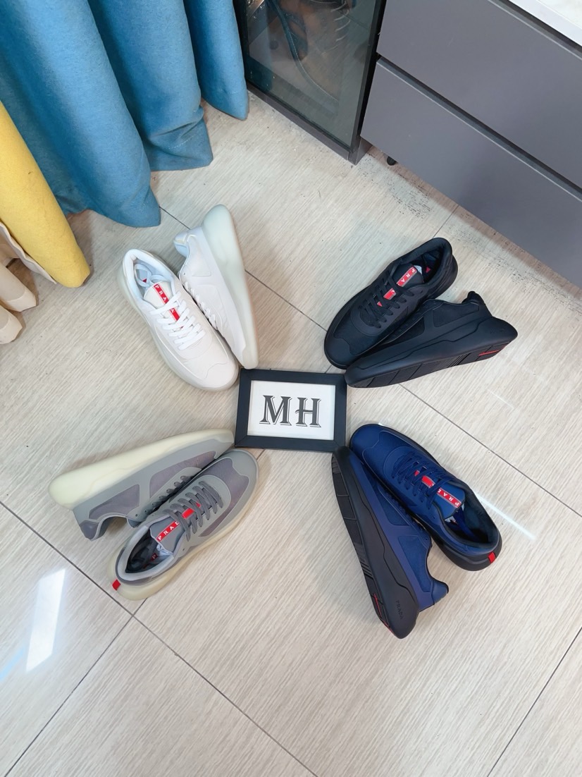 NO:639587,High-quality new Prada (Prada) counters are on the market simultaneously. New men's shoes and fabrics are selected from imported mesh with glue-spraying technology. Imported cowhide lining. High-end open-molded non-slip rubber outsole, exquisite lines, simple and elegant, comfortable and high-end for leisure travel. Size: 38 to 44,, prada, prada, cowhide19860909高品质新款prada(普拉达)专柜同步上市, 新款男鞋、面料精选进口面网配滴胶工艺.进口牛皮内里.高端开模防滑橡胶大底,精美线条、简约大气,上脚舒服上挡次、休闲旅游.码数:38一44,,prada,prada,cowhide,Men's shoes