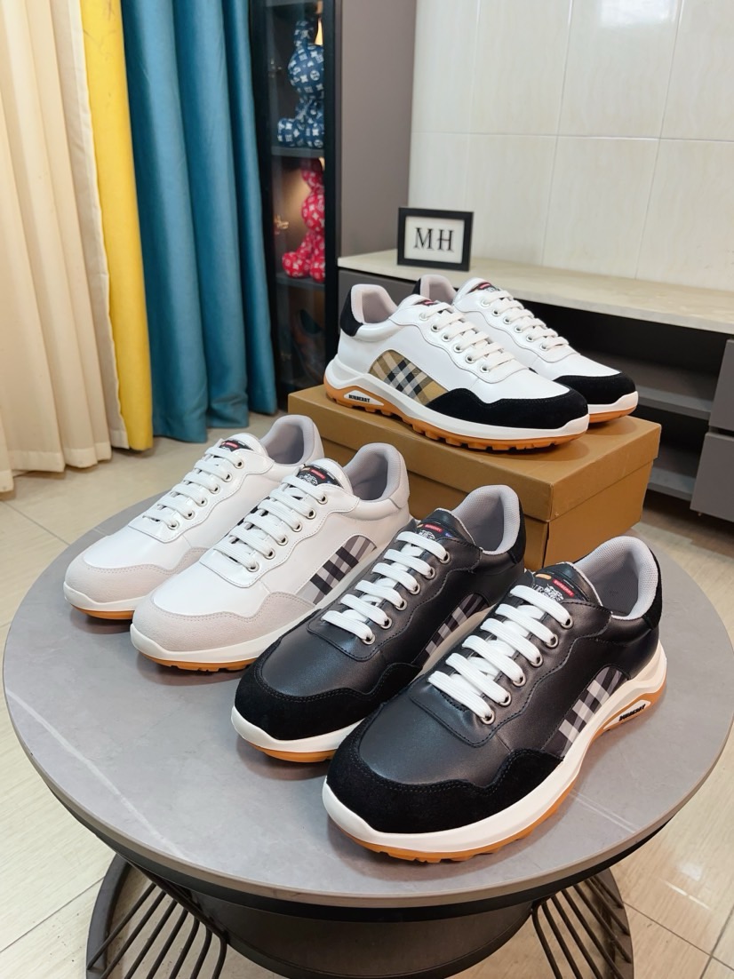 NO:639636,'Burberry' Burberry high-top original brand imported from Italy, selected cowhide with electric embroidered logo, breathable and comfortable in genuine leather (refuses to discolor and grind feet), non-slip rubber outsole, original quality, super comfortable, Korean style shoes, men's shoe size 38-44,,,burberry,burberry,cowhide19860909《burberry》 巴宝莉高帮意大利进口原版品牌精选牛皮电绣标真皮里透气舒适（拒绝脱色磨脚）鞋底防滑橡胶大底,原单品质 超舒服 韩版鞋 男鞋码数38-44、,,burberry,burberry,cowhide,Men's shoes