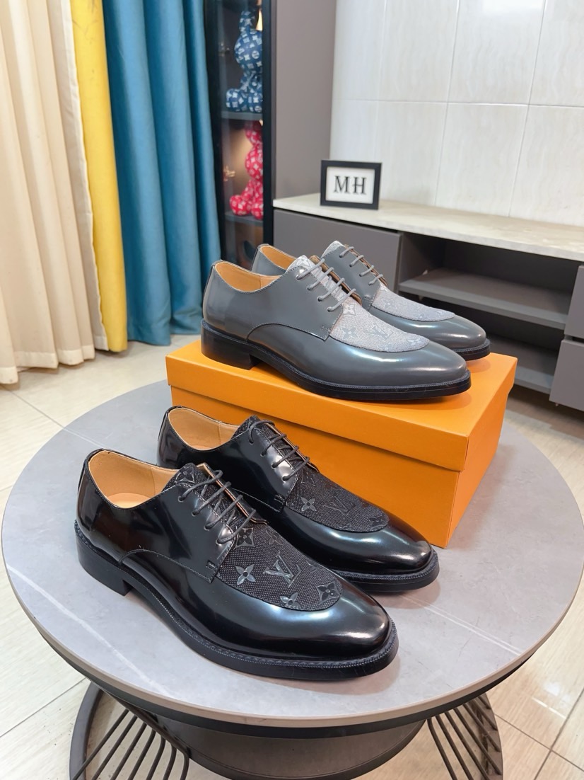 NO:664158,Cowhide [LV] upper adopts Italian imported open edge bead printing and comfortable cowhide lining, fashionable atmosphere, unique brand and unique craftsmanship. It highlights the hot style of the new year. Don't hesitate, don't hesitate, you have to get it now. Size 38--44, louis vuitton, cowhide19860909牛里【LV】鞋面采用意大利进口鞋面开边珠印花舒适的牛皮内里,时尚气息,独特品牌独特工艺.彰显了新一年度的爆款风格.别再犹豫,别再徘徊,您也赶紧入手吧.码数38--44,,louis vuitton,cowhide,Men's shoes