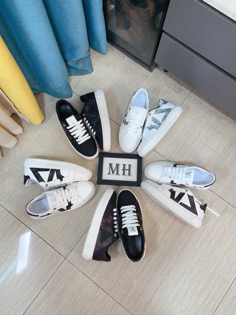 NO:665092,Comes with a full set of packaging 'Loui* Vuitto*' LV's new Gaobang sports and casual shoes. Imported printed fabric and cowhide lining are high-end and comfortable. The original outsole is light and wear-resistant!  Purely handmade, details determine quality!  Code number 38-44,,louis vuitton,louis vuitton,cowhide19860909配全套包装《Loui* Vuitto*》LV新款高邦运动休闲鞋 进口印花布料进牛皮内里高档舒适,原版大底轻盈耐磨！纯手工制作,细节决定品质！码数38-44,,louis vuitton,louis vuitton,cowhide,Men's shoes