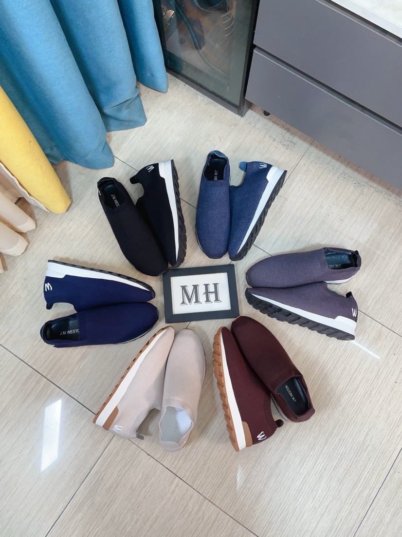 NO:689995,JM Weston JMWESTON Derby business men's shoes | The fabric is made of imported fly weave | High-end and delicate | The light and inspired production structure brings a comfortable under-foot experience | Breathable cowhide lining | Same-color stitching details | The simple shoe shape is easy to put on and take off Size38-46,,cowhide19860909JM威士顿JMWESTON德比商务男鞋｜面料采用进口飞织｜高档细腻｜轻盈而灵感的制作结构则带来舒适之至的足下体验｜透气牛皮内里｜同色系缝线细节｜简约鞋型穿脱十分跟脚 Size38-46,,cowhide,Men's shoes