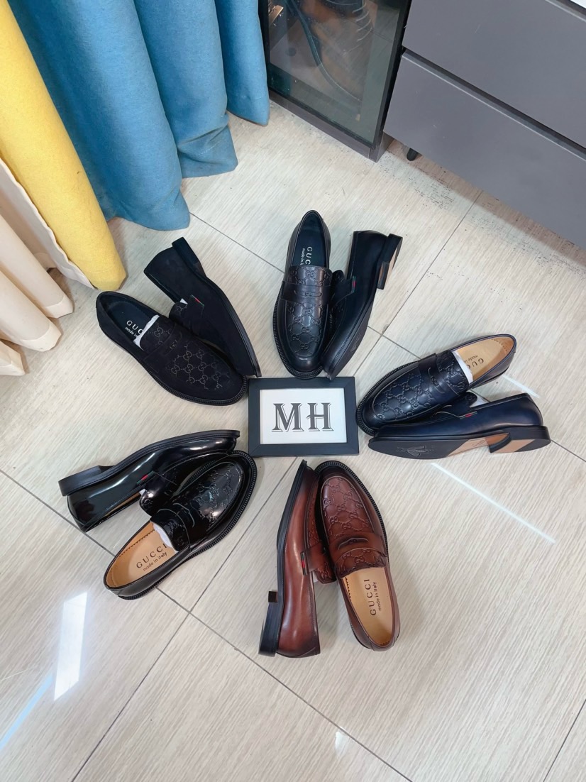 NO:690376,[GUCCI Gucci] The most popular classic Gucci leather shoes. The official website is synchronized, the upper is made of Italian first-layer cowhide leather lining, and the unique brand unique craftsmanship. It highlights the hot style of the new year. Don’t hesitate, don’t hesitate, you should hurry up and get it. Digital 38--44,, gucci, cowhide19860909【GUCCI 古奇】古奇皮鞋最火爆的经典之做.官网同步,鞋面采用意大利头层牛皮牛皮内里,独特品牌独特工艺.彰显了新一年度的爆款风格.别再犹豫,别再徘徊,您也赶紧入手吧.数码38--44,,gucci,cowhide,Men's shoes