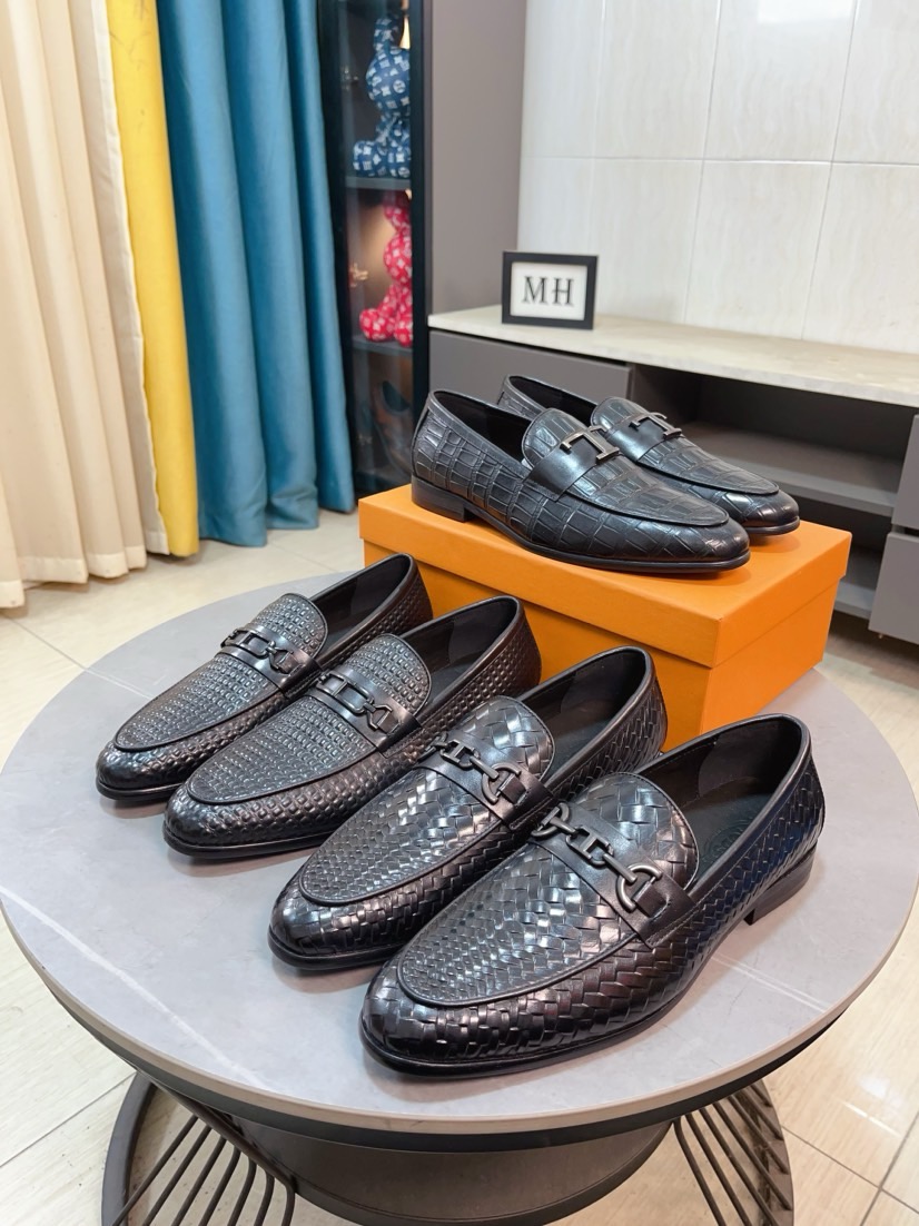 NO:704875,[Tods] Cowhide lining Tods is the first choice for men's new casual leather shoes. The brand has novel styles, fashionable and unique trends that cater to various occasions without losing elegance. High-end and atmospheric materials: cowhide embossed imported genuine leather lining non-slip and wear-resistant outsole size 38-44,,Tod's,cowhide19860909【Tods】牛皮内里托德斯 休闲皮鞋新款男士首选品牌款式新颖时尚独特潮流迎合各种场合不失优雅气质高端大气材料:牛皮压花进口真皮内里防滑耐磨大底码数38-44,,Tod's,cowhide,Men's shoes