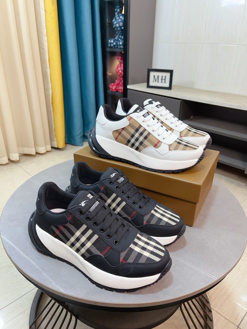 NO:781107,[Burberry] The new lace-up casual men's shoes are on the market first. The materials and workmanship are superior to all versions on the market. The highest quality shipped first-layer cowhide with imported original material genuine leather lining, privately molded soft outsole, high foot comfort, and imported special materials highlight the unique charm of the brand. High-end customization 38-44, burberry, cowhide19860909【巴宝莉】新款系带休闲男鞋抢先上市,材料做工完胜市场所有版本 最高品质出货头层牛皮配进口原版材料真皮内里,私模软质大底,上脚舒适度高、进口专用材料凸显品牌独特魅力 ,高端定制38一44,,burberry,cowhide,Men's shoes