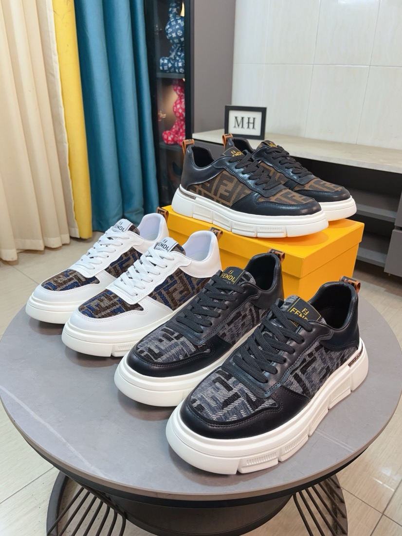 NO:780702,[FENDI] Fendi's classic and comfortable men's, this complex sneaker is made of soft calf leather lining and original ultra-light rubber material with a rough outsole. This unique light style is suitable for the casual and exquisite sensibility of this season. It is comfortable and natural on the feet. It is an everyday style for casual travel in autumn and winter!  38/44,,fendi,fendi,sneakers,cowhide19860909【FENDI】芬迪经典舒适男士,这款复杂的运动鞋是由柔软的小牛皮真皮内里原版超轻橡胶材质粗纹大底 这种独特的轻薄风格适合这个季节的随意而精致的感性,上脚舒适自然 秋冬休闲出行日常款！38/44,,fendi,fendi,sneakers,cowhide,Men's shoes