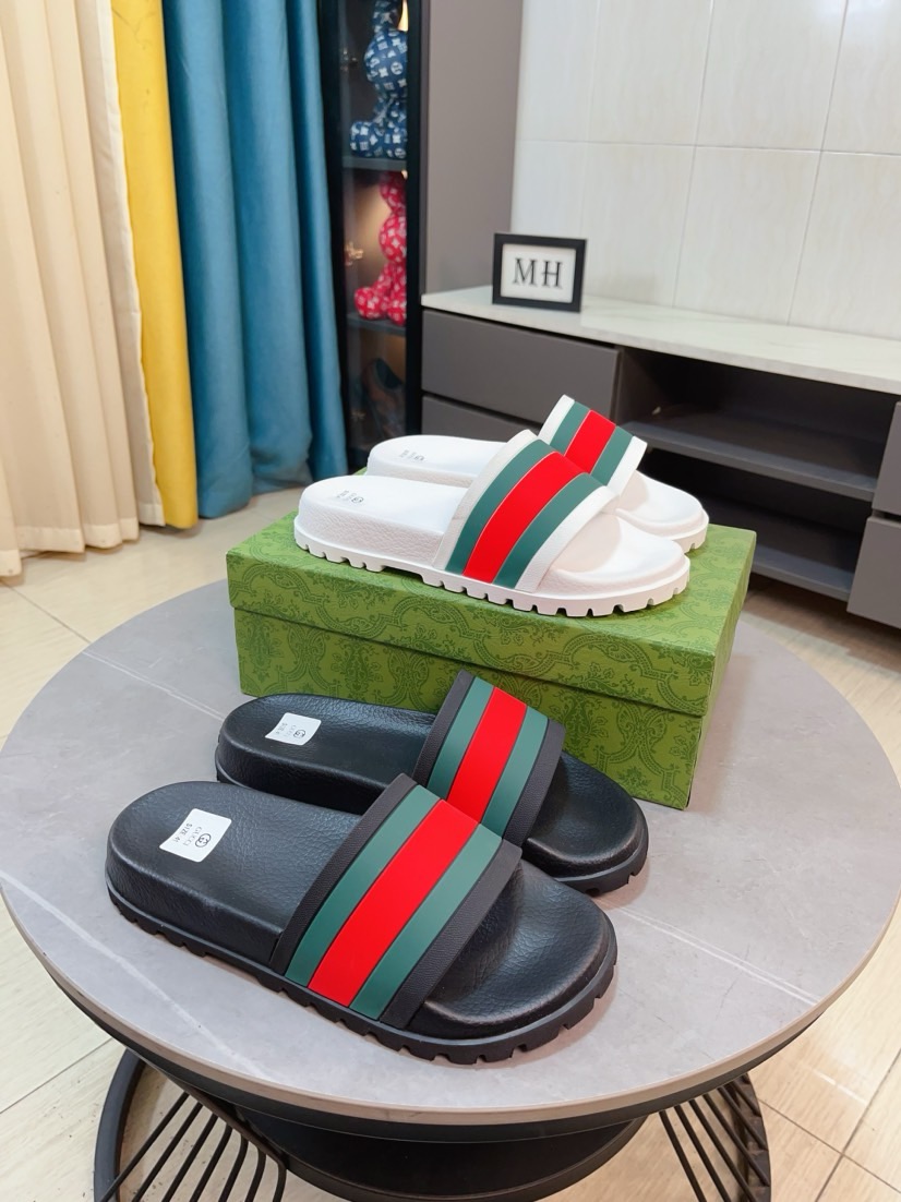 NO:780020,[gucci] High-end men's summer slippers, upper material is first-layer cowhide with brand logo embossed on it, private molded outsole, perfect details, showing the style of a big brand, casual, loose and comfortable, high-quality boutique, a must-have in summer!  nsize male 38-44,45,46 can be customized,,gucci,slippers,cowhide19860909【gucci】家高端男士夏季拖鞋,鞋面材质头层牛皮压印品牌logo,私模大底,细节完美,尽显大牌风范,休闲宽松舒适型,高品质精品,夏季必入哦！nsize男38-44,45,46可以定做,,gucci,slippers,cowhide,Men's shoes