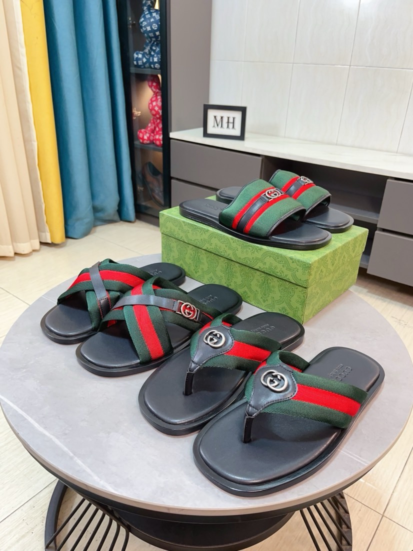 NO:898213,(Gucci-Gucci) New men's slippers, high-end boutique, made of cowhide, exquisite embossed logo decoration on the upper, fine workmanship, super soft soles, casual, loose and comfortable, a must-have in summer!  nsize38-44,,gucci,slippers,cowhide19860909（gucci-古奇）新品男士拖鞋,高端精品,牛皮材质,鞋面精致压花logo装饰,精细做工,鞋底超软,休闲宽松舒适型,夏季必入哦！nsize38-44,,gucci,slippers,cowhide,Men's shoes