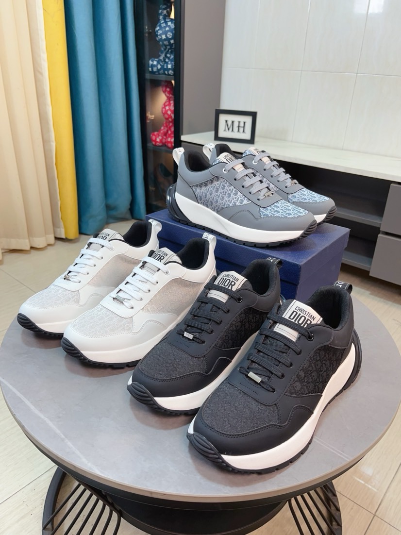 NO:779038,[Dior] The best-selling high-end brand of men's shoes on the official website. The latest series of shoes on the official website are made of imported cowhide leather and specially designed fabrics to create a breathable mesh lining. Making walking more convenient and comfortable!  Compared with the official quality, Midea 11 replica. Create a fashionable personality to set off your uniqueness!  A must-have for trendy men! Classic style. Men's sizes 38-44.,,dior,dior,cowhide19860909【Dior迪奥】爆卖款官网全球首发男鞋高端品牌 官网最新款系列鞋面采用进口牛皮搭配专供面料打造网布透气内里.让行走更加便捷舒适！与官方的质量相比美的11复刻.打造时尚个性衬托你的与众不同！潮男必备!经典款.男码38-44.,,dior,dior,cowhide,Men's shoes