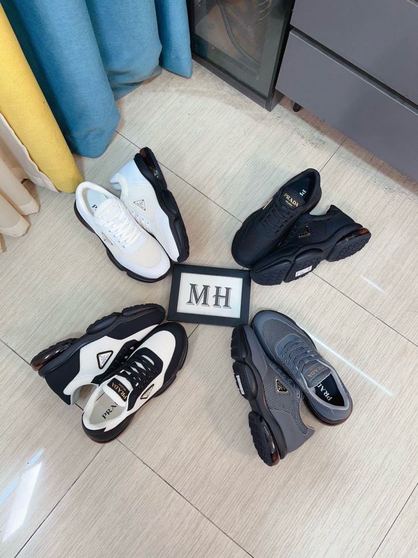 NO:779782,High-quality new Prada (Prada) counters are on the market at the same time. New men's shoes and fabrics are selected from imported mesh with glue-spraying technology. Imported cowhide lining. High-end air-cushion molded non-slip rubber outsole, exquisite lines, simple and elegant, comfortable and high-end for casual travel. Size: 38 to 44,, prada, prada, cowhide19860909高品质新款prada(普拉达)专柜同步上市, 新款男鞋、面料精选进口面网配滴胶工艺.进口牛皮内里.高端气垫开模防滑橡胶大底,精美线条、简约大气,上脚舒服上挡次、休闲旅游.码数:38一44,,prada,prada,cowhide,Men's shoes