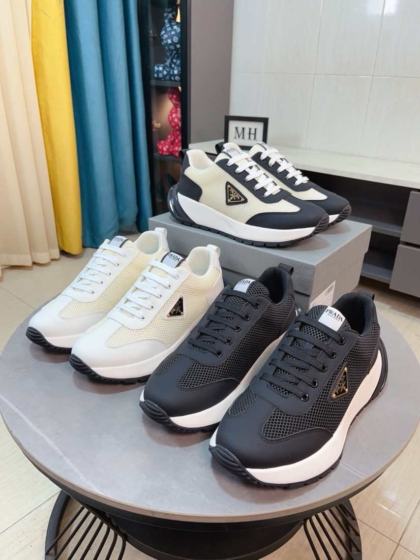 NO:833923,[Prada PRADA] New high-top men's shoes at the Milan show are out. The official website new model 1 is made in original form, continuing the charm heritage, innovation and tribute to young fashion. You must have movable feet and odor-free feet; imported cowhide mesh with wear-resistant rubber soles; suitable for all seasons, fashionable and versatile. Size: 38-44, prada, prada, cowhide19860909【普拉达PRADA】 高帮米兰展新品男鞋出炉了,官网新款1制作原版,续写魅力传承,创新与致敬年轻时尚的你必须拥有活动垫脚无臭脚；进口牛皮网布搭配耐磨橡胶底；适合四季穿着 ,时尚百搭.码数:38-44,,prada,prada,cowhide,Men's shoes