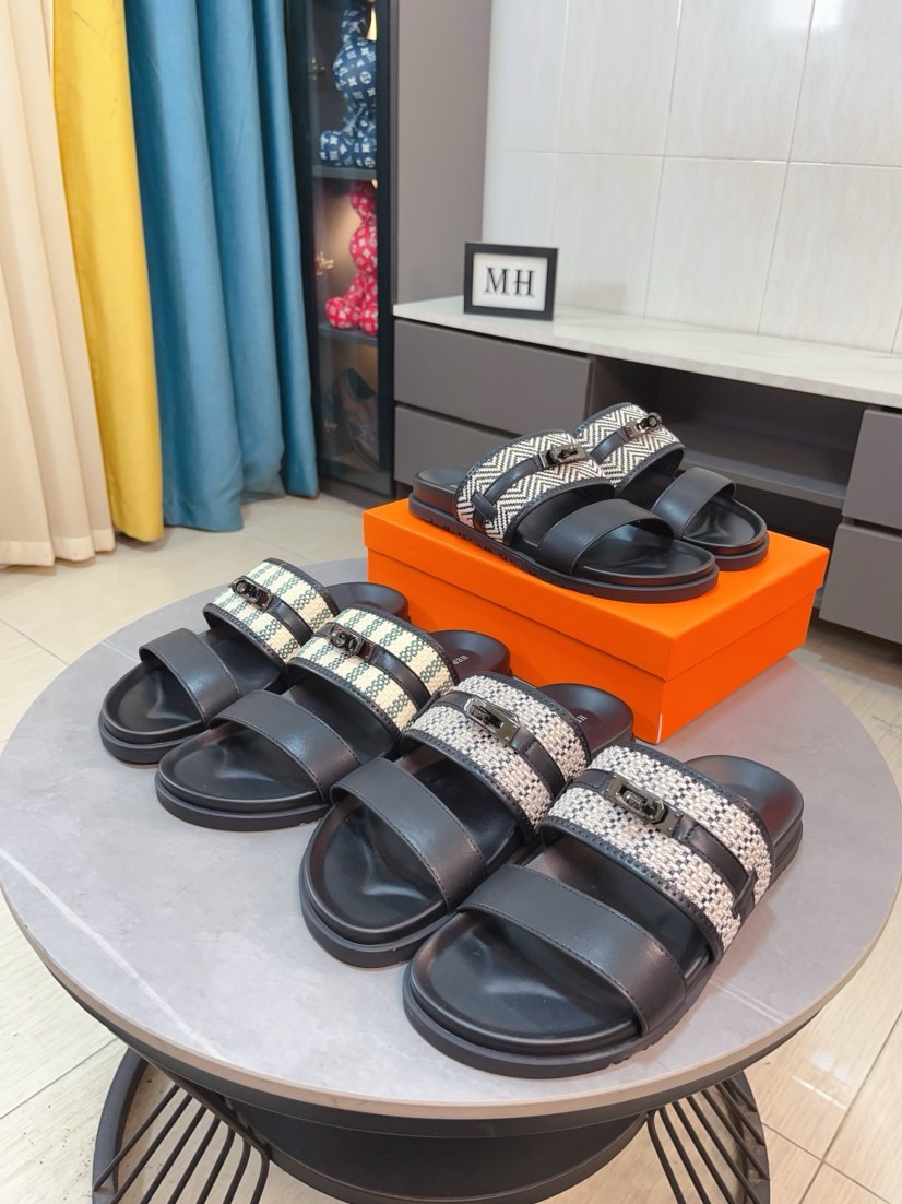 NO:834251,[HERMES] Hermes Bouncing sports slippers, upper made of cowhide leather and high-end mesh, imported materials, full texture, lightweight soles create a versatile fashion style. Size38-44, (45 can be customized),,hermes,hermes,slippers,cowhide19860909【HERMES】爱马仕Bouncing运动拖鞋,鞋面牛皮拼接高端网布打造,进口材质,质感十足,轻盈鞋底打造百搭时尚风格. Size38-44,（45可定做）,,hermes,hermes,slippers,cowhide,Men's shoes